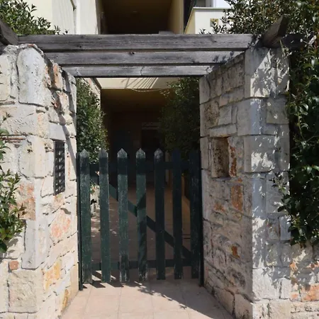 Ismini Mouries Halkidiki